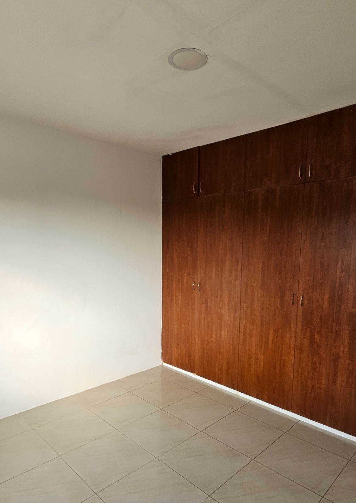 Casa Amplia en Venta en Urb. Matices – Zafiro – 3 Dormitorios + Patio Amplio | Frente al C.C. El Dorado.